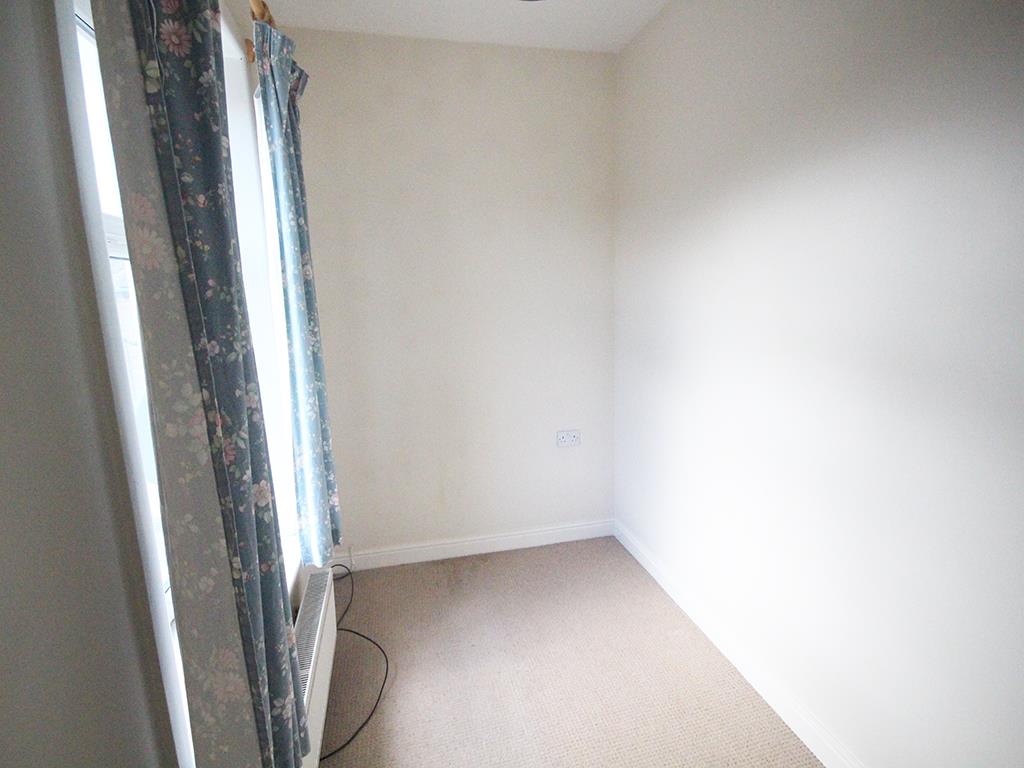 3 bedroom end terrace house Let Agreed in Earby - IMG_2241.jpg